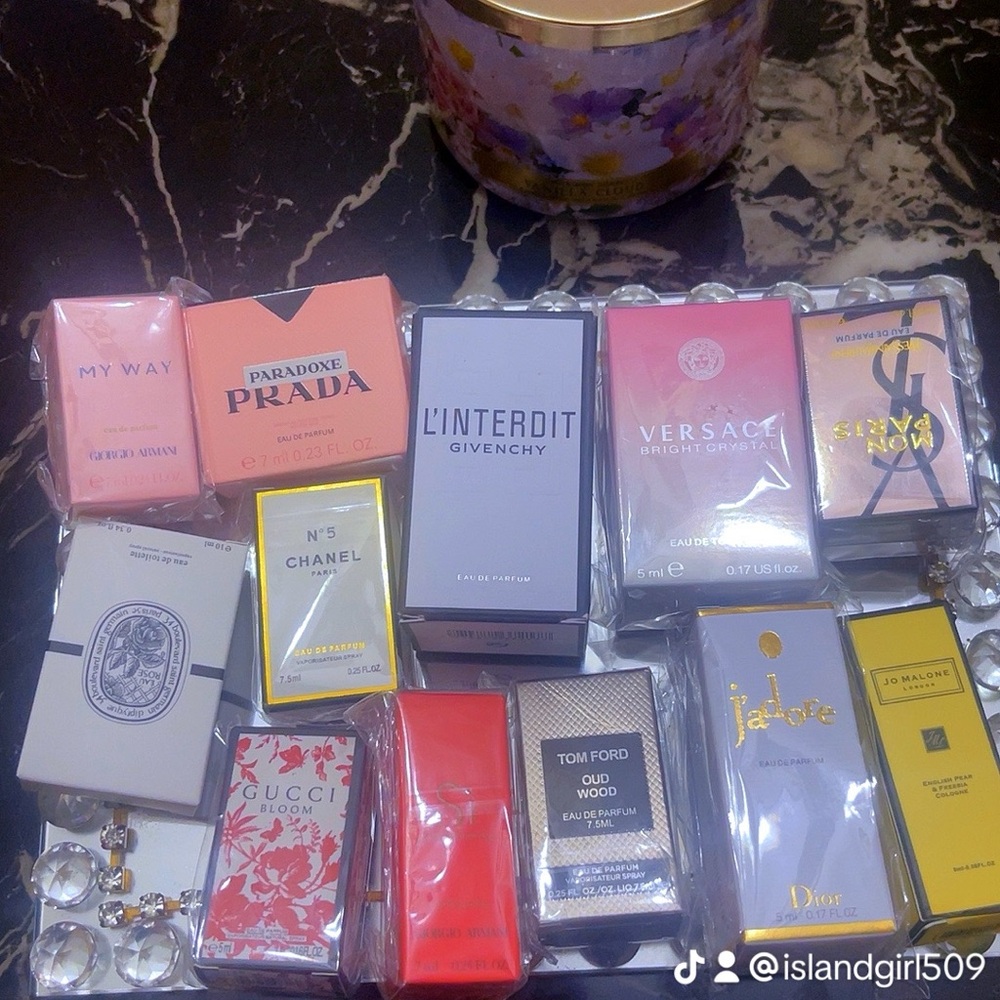 Assorted Mini Perfume Collection - Picture 2 of 3